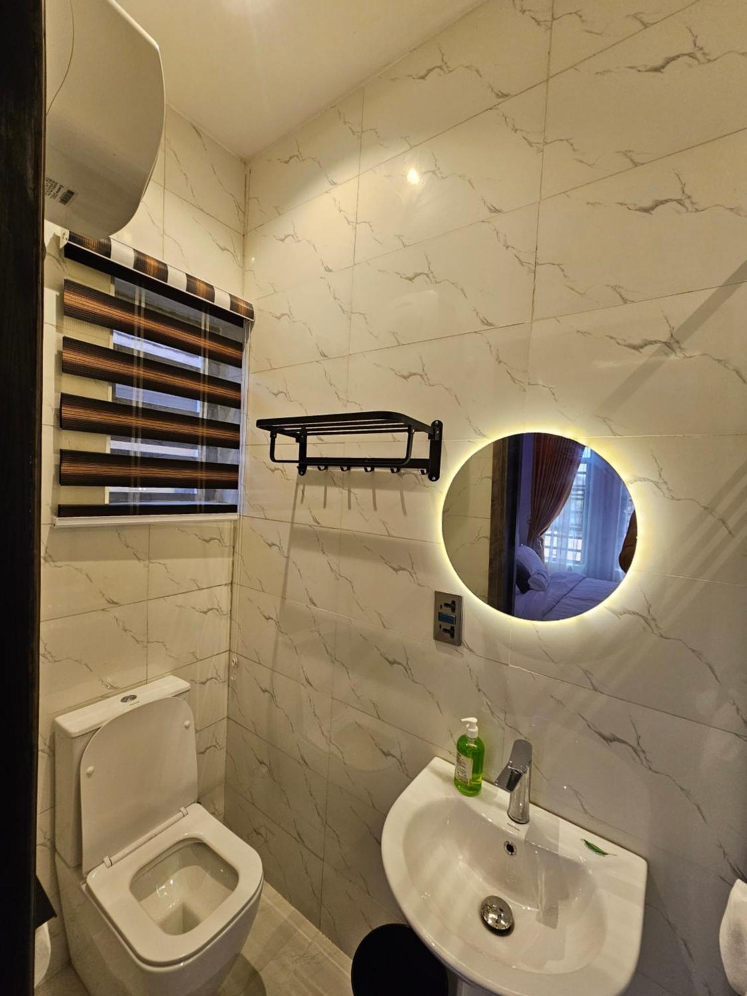 איקג'ה Sapphire Residences By Crystal Magodo מראה חיצוני תמונה