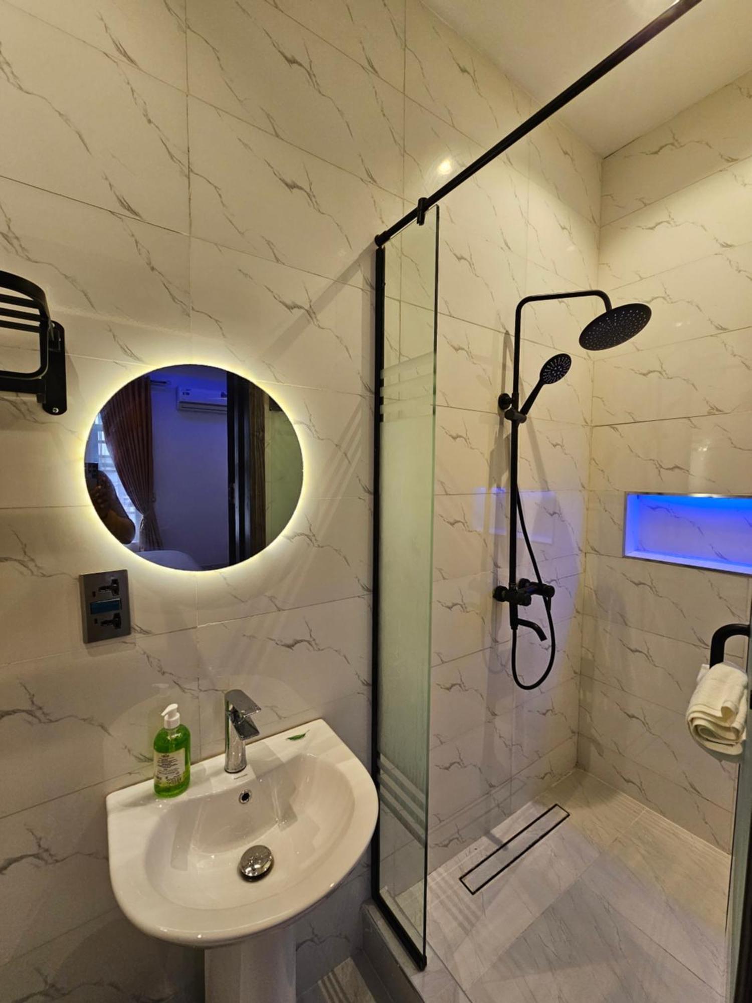 איקג'ה Sapphire Residences By Crystal Magodo מראה חיצוני תמונה